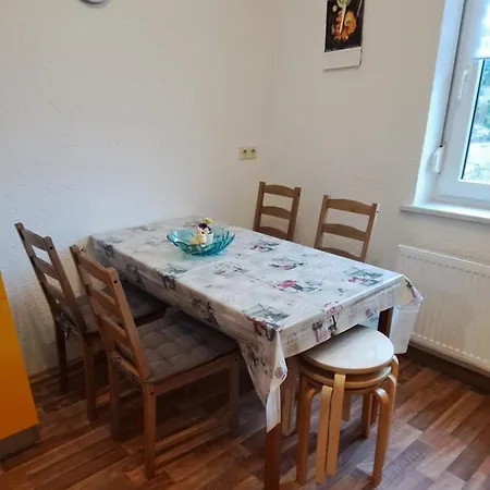 Am Viaduktweg Familie Apartment Langenleuba-Niederhain